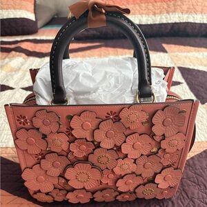 Coach Tea Rose Rogue